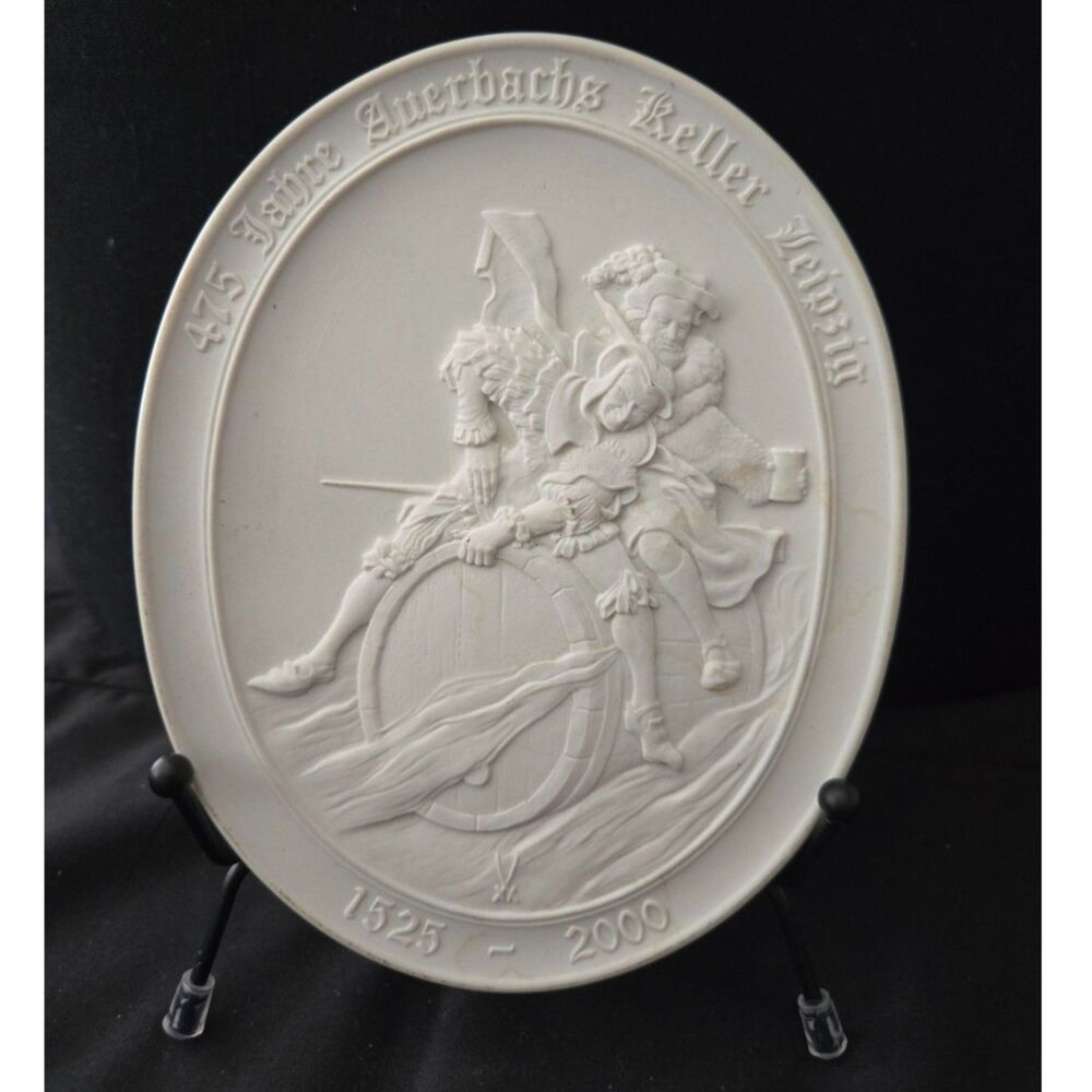 Meissen Porcelain Plate 475 Jahre Auerbachs Keller Leipzig 1525 - 2000